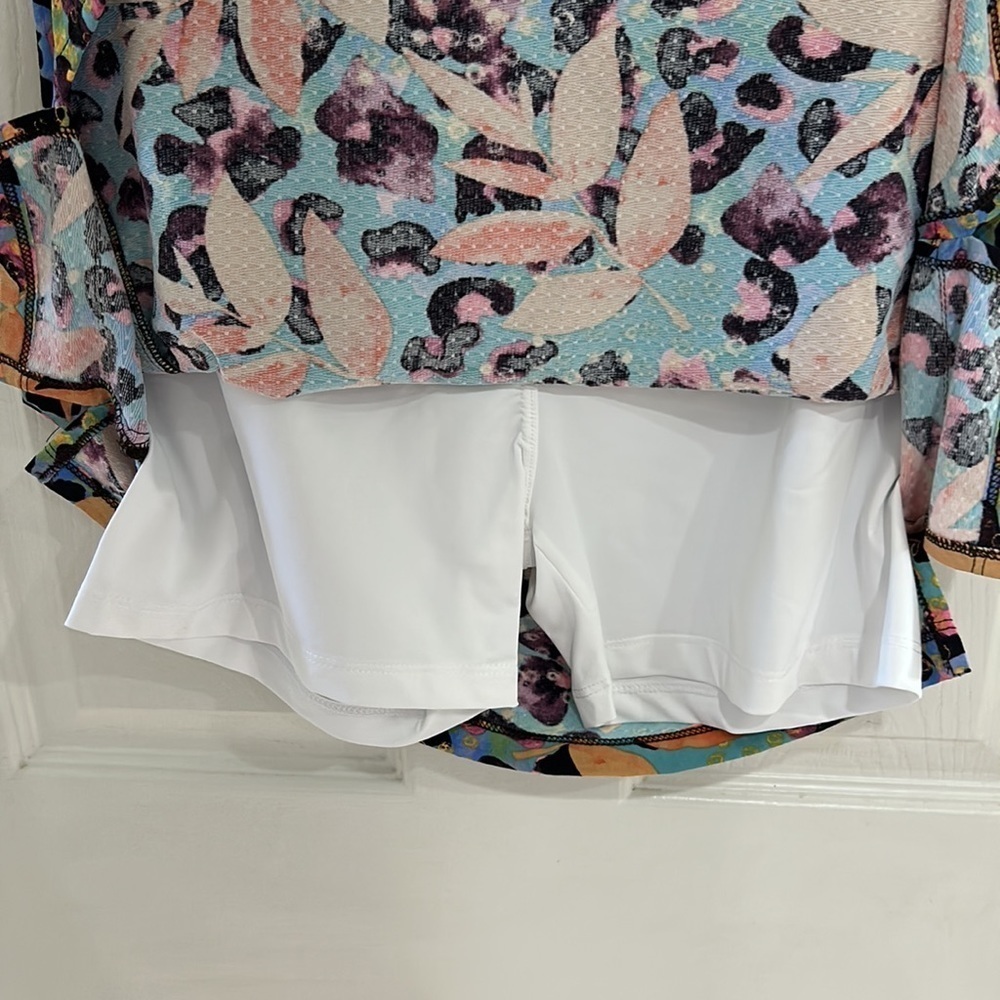 EIS NWT Walk About Athletic Skort in Apricot Tropical Floral Print UPF 50+ - Picture 6 of 10